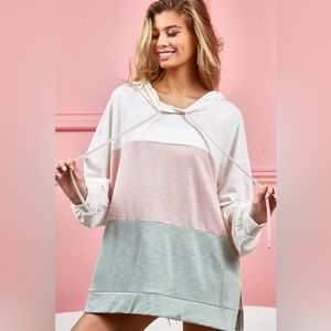 BiBi Color Block Tied Ribbon Shoulder Top